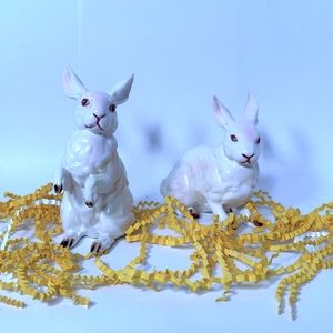 Bunny Rabbit Hare Figurine vtg Easter decor gift Lefton anthropomorphic mcm H880